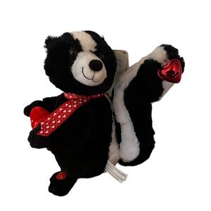 Pan Asian Creations Animated Singing Serenading Skunk Plush 10” Valentines KISS